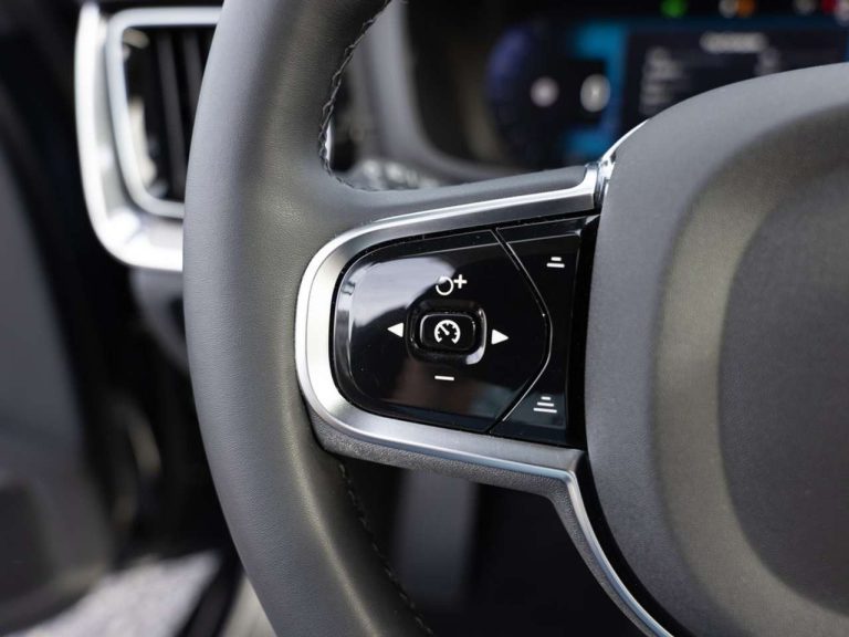 Volvo S60 T8 Recharge AWD Ultimate Dark - photo 16