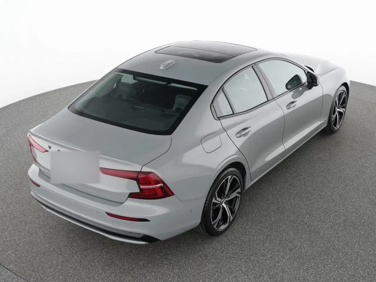Volvo S60 B5 AWD Ultimate Dark - photo 18