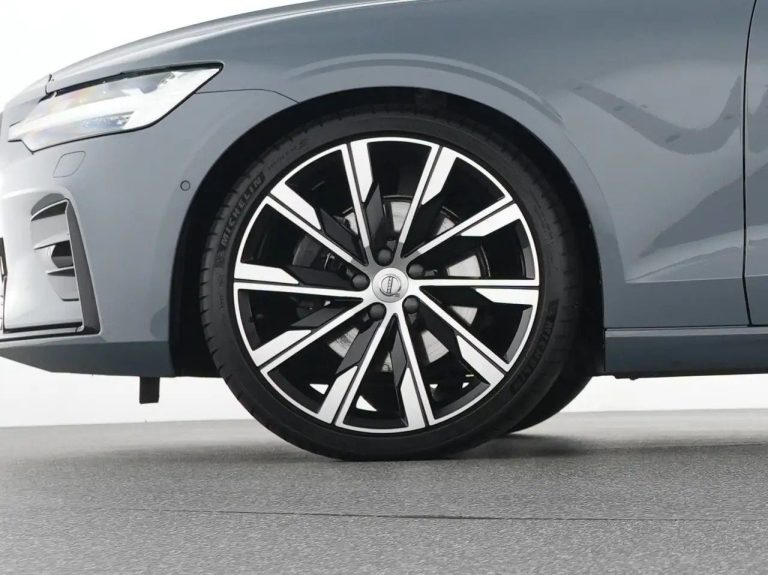 Volvo S60 B4 Plus Dark - photo 18
