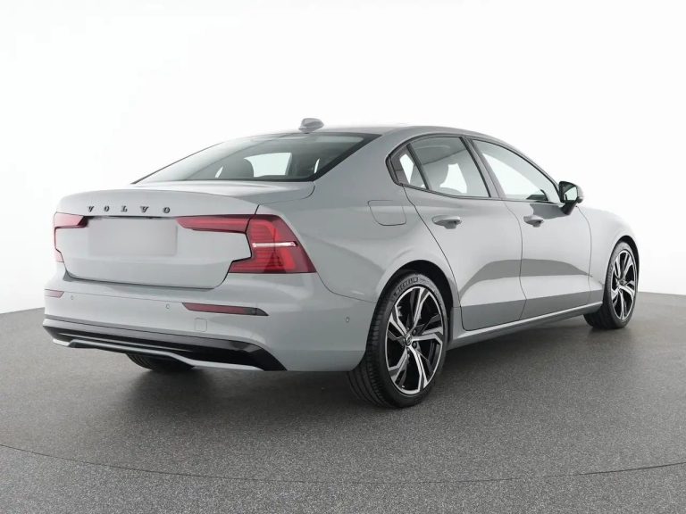 Volvo S60 B5 AWD Ultimate Dark - photo 2