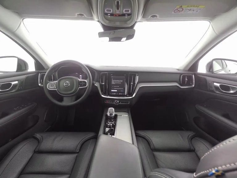 Volvo S60 B4 Plus - photo 3