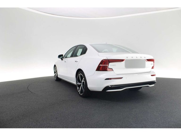Volvo S60 B4 R-Design - photo 3