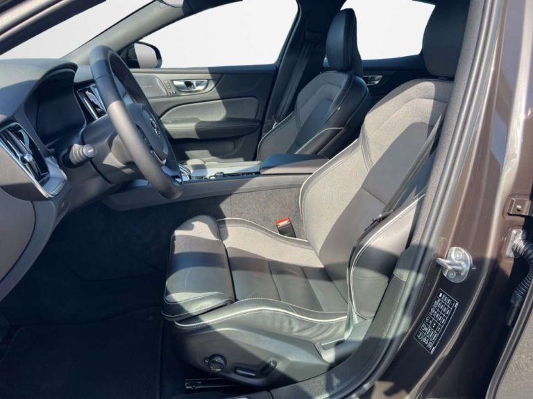 Volvo S60 B4 Plus Dark - photo 5