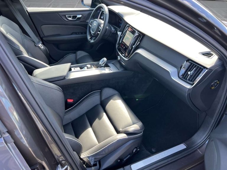 Volvo S60 B4 Plus Dark - photo 6