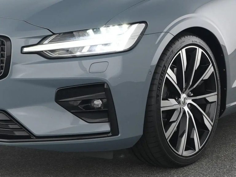 Volvo S60 B4 Plus Dark - photo 7