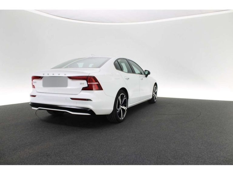 Volvo S60 B4 Plus Dark - photo 7