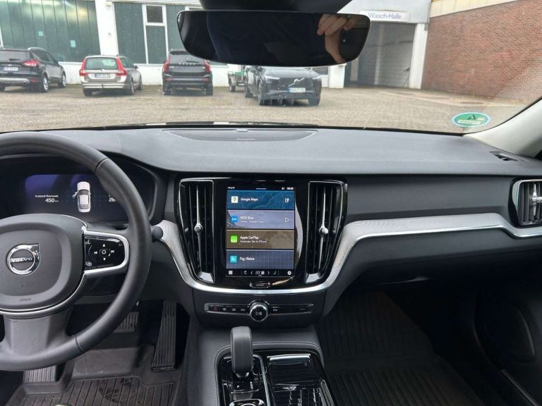 Volvo S60 Recharge T8 AWD Plus Dark - photo 9