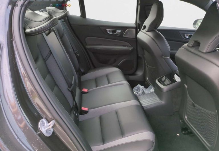 Volvo S60 T8 Recharge AWD Ultimate Dark - photo 9