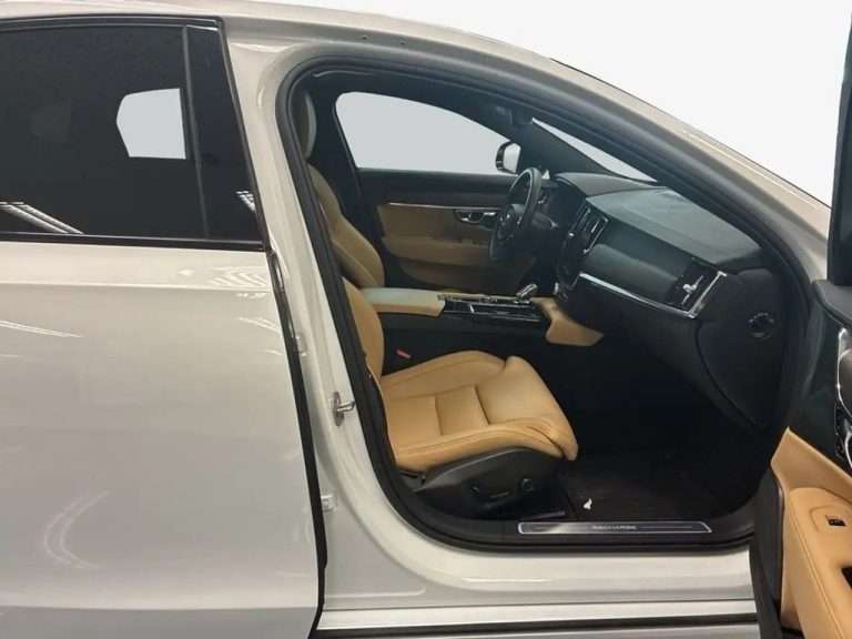 Volvo S90 T8 Recharge AWD Ultimate Dark - photo 8