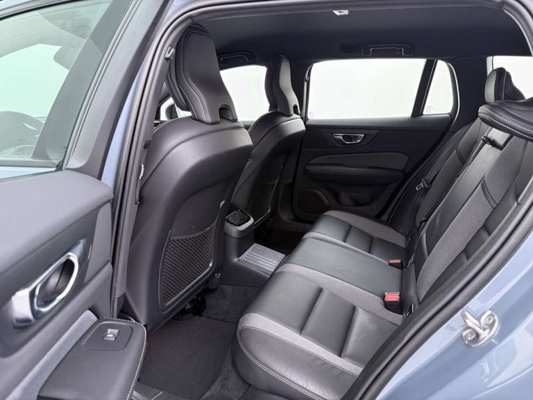 Volvo V60 T6 Recharge AWD R-Design - photo 13