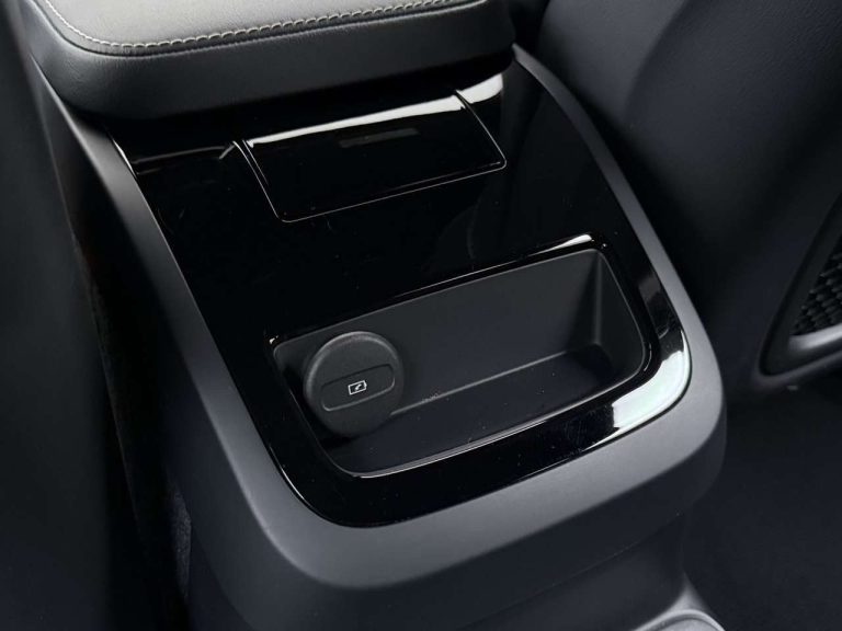 Volvo V60 T6 Recharge AWD R-Design - photo 16