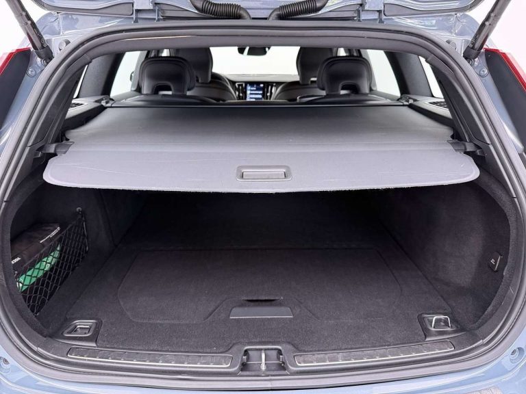 Volvo V60 T6 Recharge AWD R-Design - photo 17