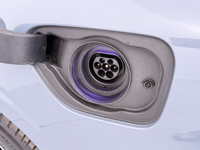 Volvo V60 T6 Recharge AWD R-Design - photo 18