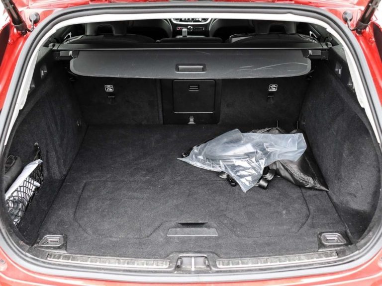 Volvo V60 T6 Recharge AWD Core - photo 8
