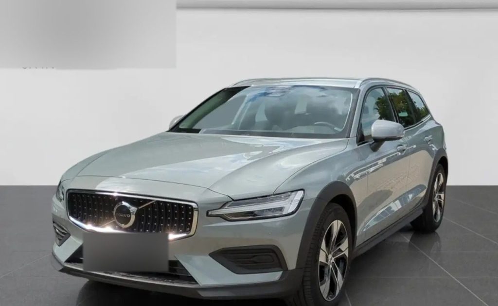 Volvo V60 Cross Country B4 AWD Plus