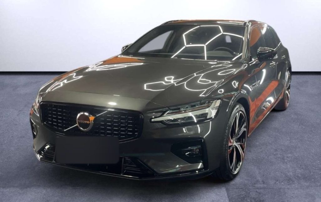 Volvo V60 B4 Plus Dark