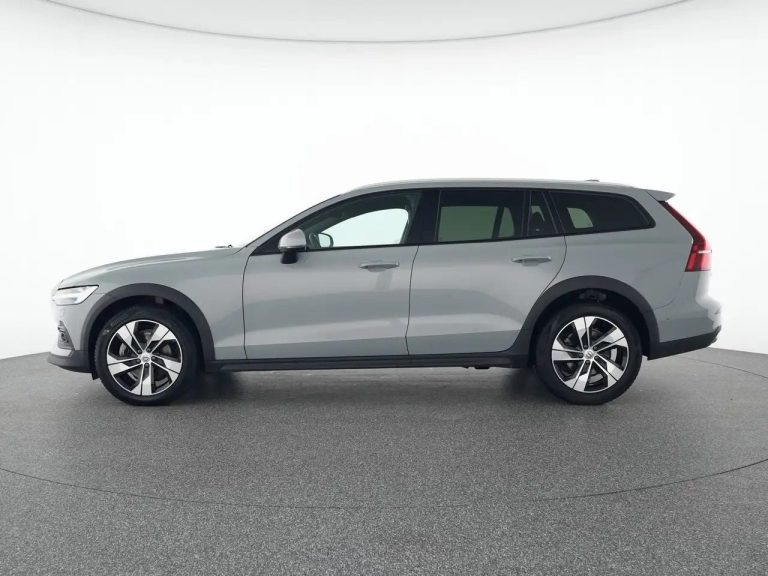 Volvo V60 Cross Country B4 AWD Ultimate - photo 10