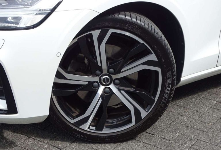 Volvo V60 B4 Plus Dark - photo 11