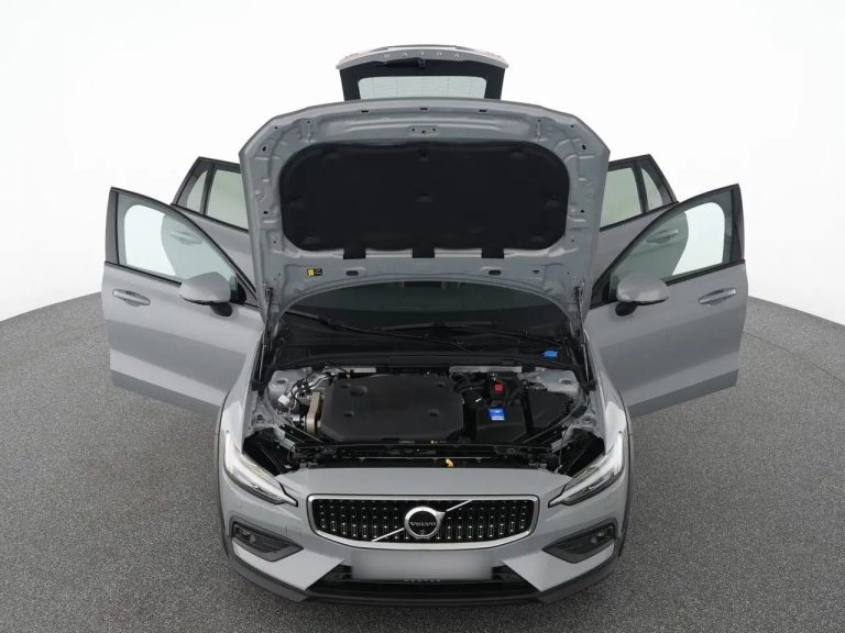 Volvo V60 Cross Country B4 AWD Plus - photo 12