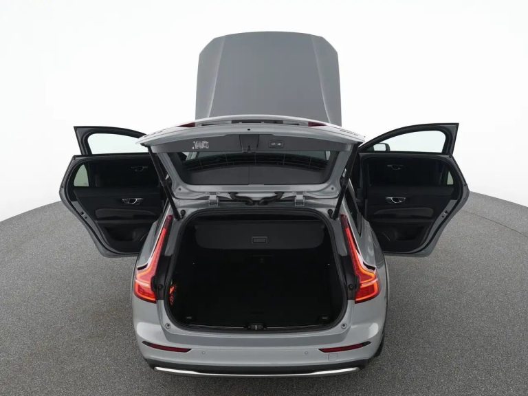 Volvo V60 Cross Country B4 AWD Plus - photo 13
