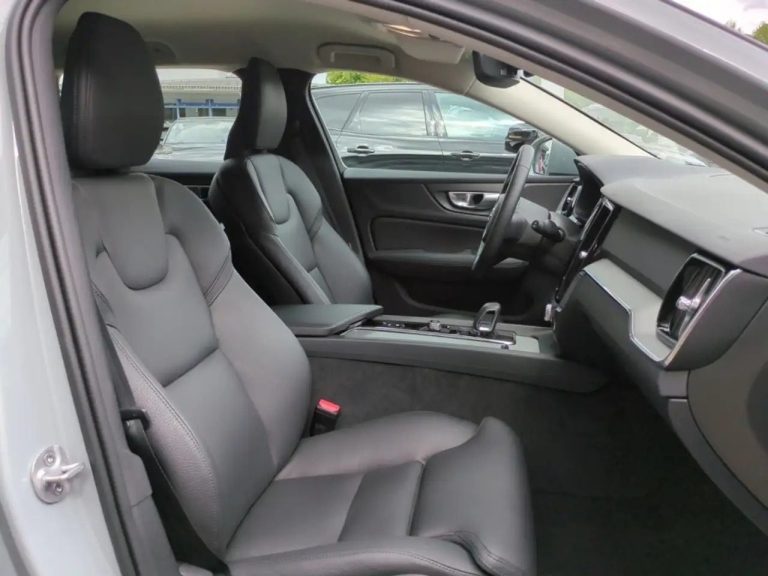Volvo V60 Cross Country B4 AWD Plus - photo 13