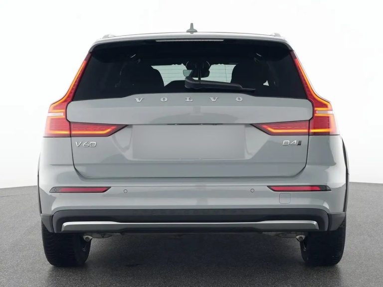 Volvo V60 Cross Country B4 AWD Ultimate - photo 15