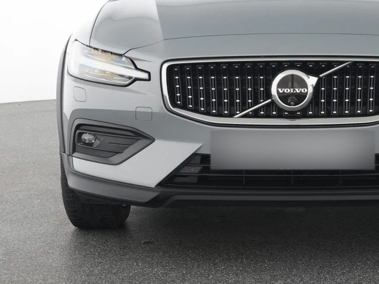 Volvo V60 Cross Country B4 AWD Plus - photo 16