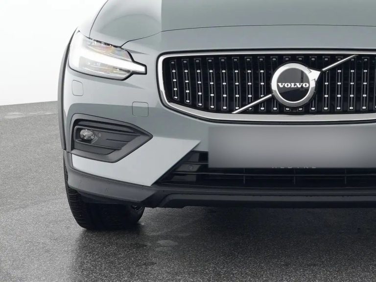 Volvo V60 Cross Country B4 AWD Ultimate - photo 16