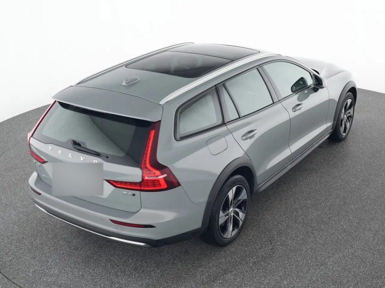 Volvo V60 Cross Country B4 AWD Ultimate - photo 18