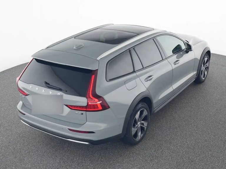 Volvo V60 Cross Country B4 AWD Ultimate - photo 18
