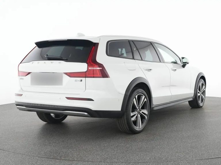 Volvo V60 Cross Country B4 AWD Ultimate - photo 2
