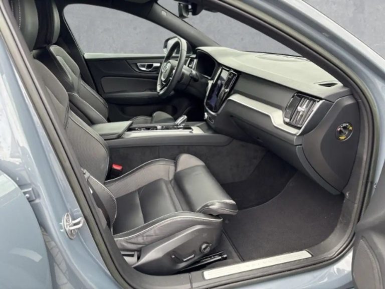 Volvo V60 B4 Plus Dark - photo 3