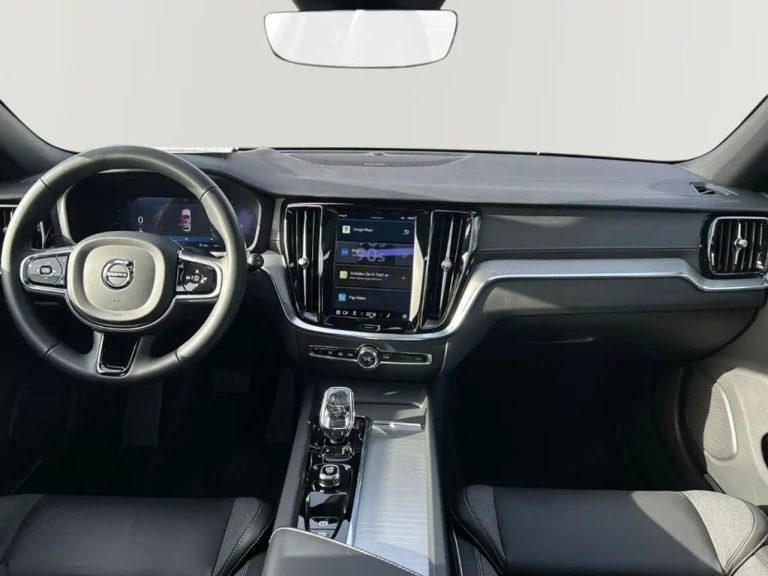 Volvo V60 B4 Ultimate Dark - photo 4
