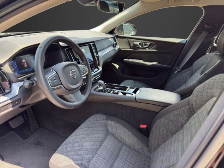 Volvo V60 T6 Recharge AWD Core - photo 9