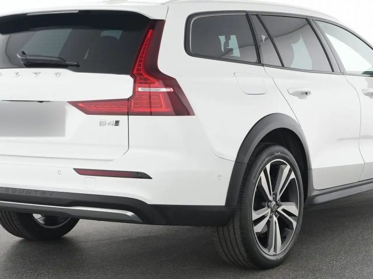Volvo V60 Cross Country B4 AWD Ultimate - photo 9