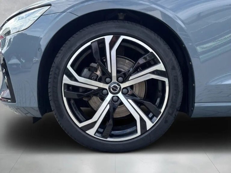 Volvo V60 B4 Plus Dark - photo 9