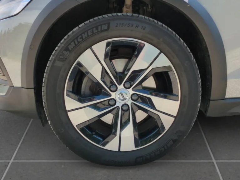 Volvo V60 Cross Country B4 AWD Plus - photo 9