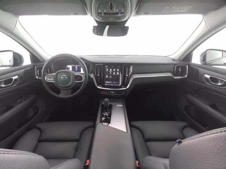 Volvo V60 B4 Plus Dark - photo 3