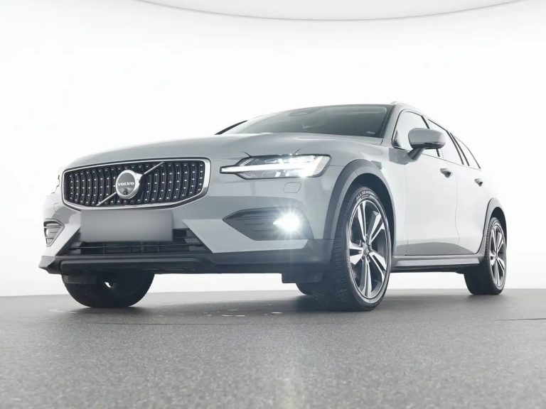 Volvo V60 Cross Country B4 AWD Plus