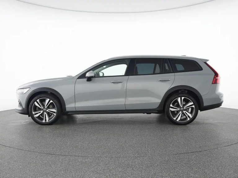 Volvo V60 Cross Country B4 AWD Ultimate - photo 10
