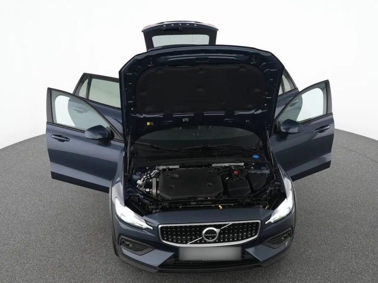 Volvo V60 Cross Country B4 AWD Ultimate - photo 11