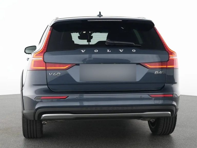 Volvo V60 Cross Country B4 AWD Ultimate - photo 12