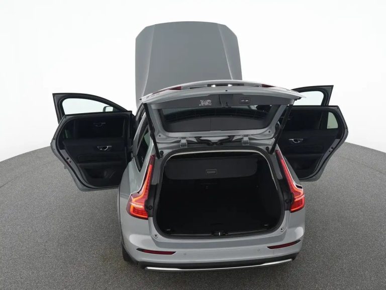 Volvo V60 Cross Country B4 AWD Plus - photo 13