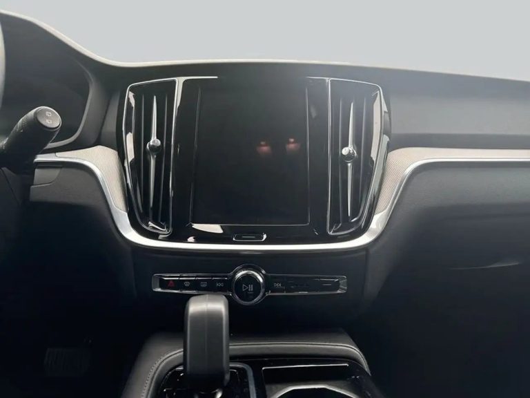 Volvo V60 T8 AWD Plus - photo 15