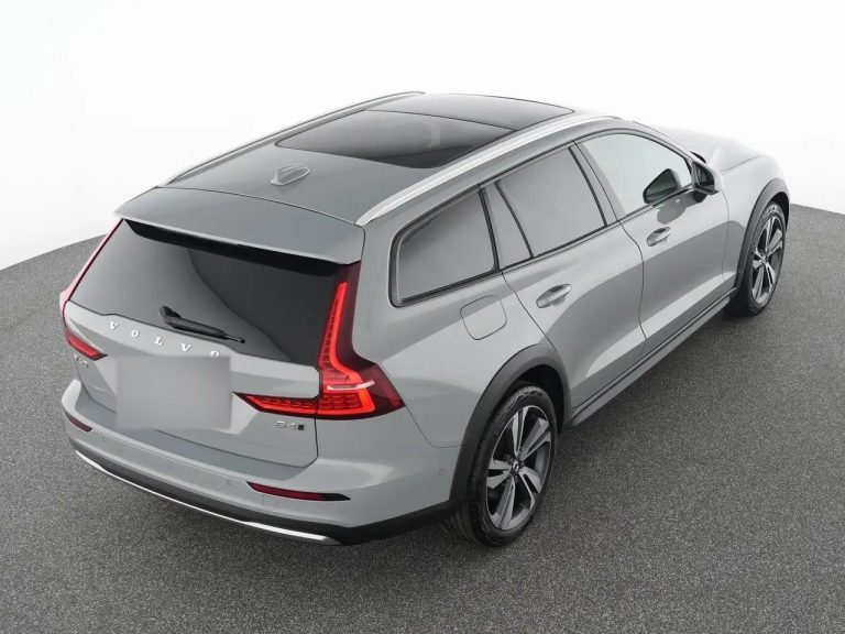 Volvo V60 Cross Country B4 AWD Ultimate - photo 18