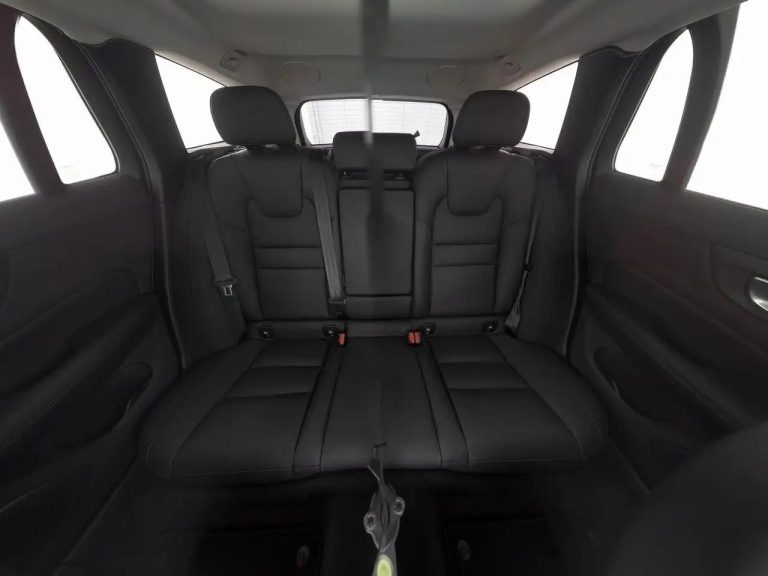 Volvo V60 B4 Plus Dark - photo 5