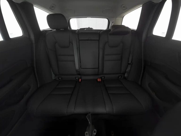 Volvo V60 Cross Country B4 AWD Plus - photo 5