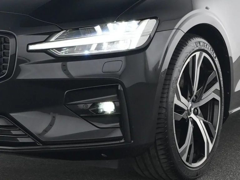 Volvo V60 B4 Plus Dark - photo 8