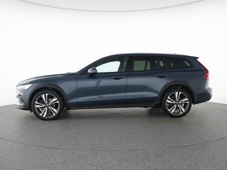 Volvo V60 Cross Country B4 AWD Ultimate - photo 9