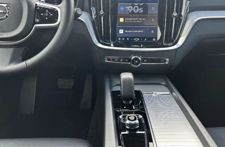 Volvo V60 B4 Plus Dark - photo 12